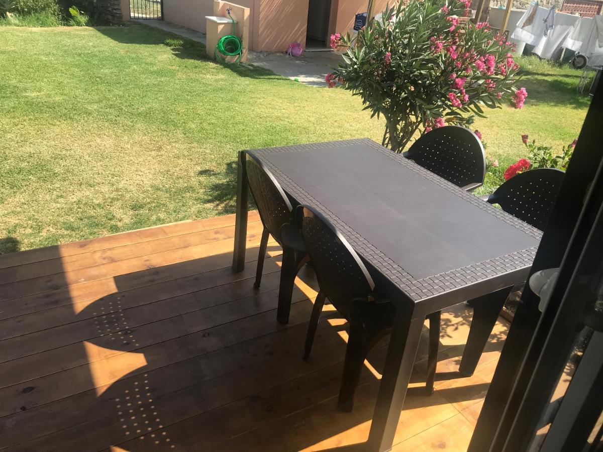 La Casita De Laura Lägenhet Bolonia Exteriör bild